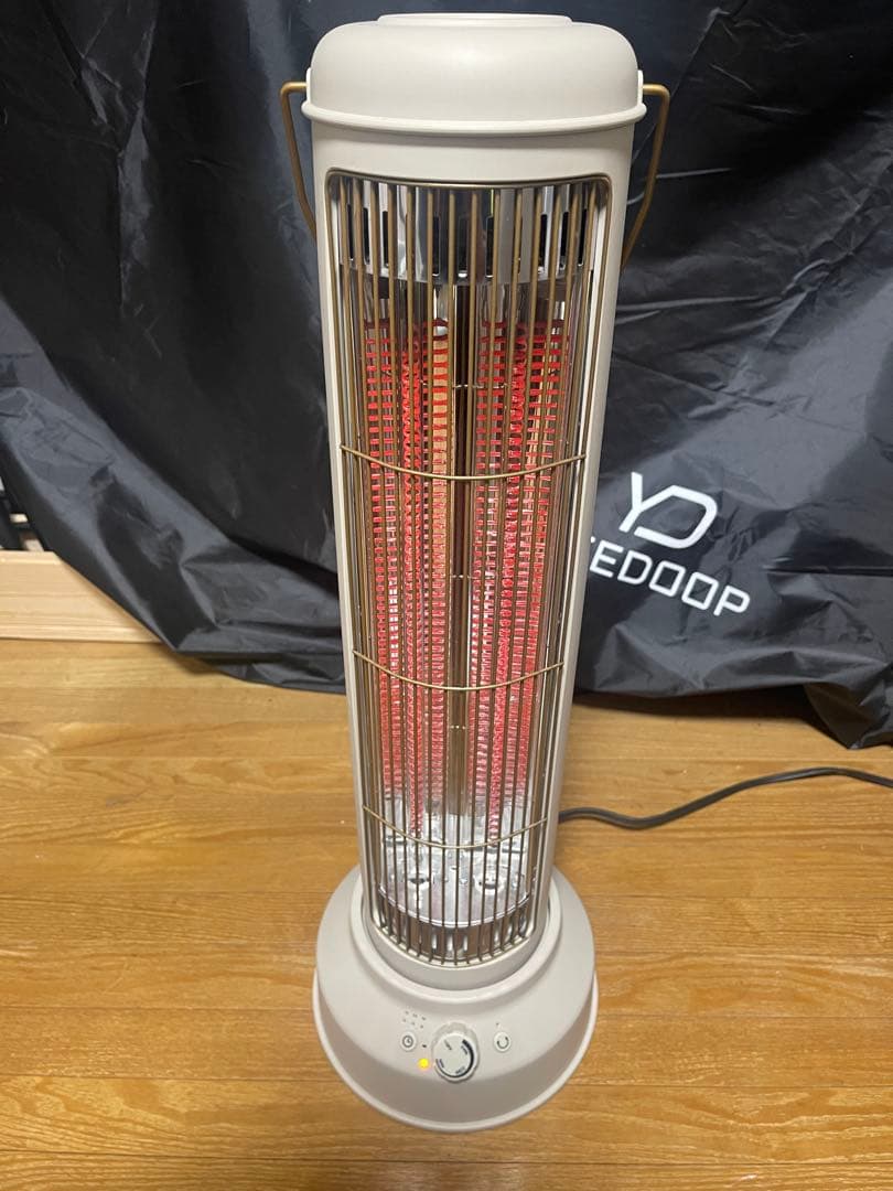 BRUNO タワー型カーボン管ヒーター グレージュ　USED