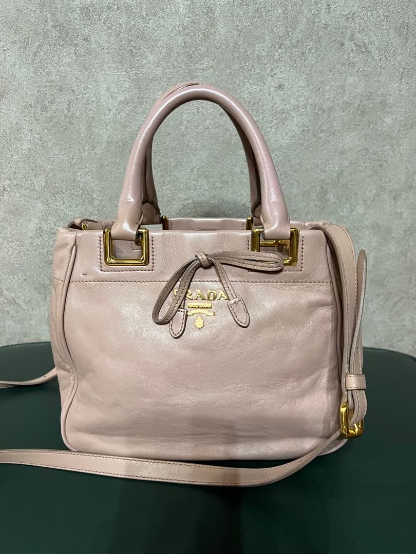 PRADA ピンク レザー ハンドバッグ