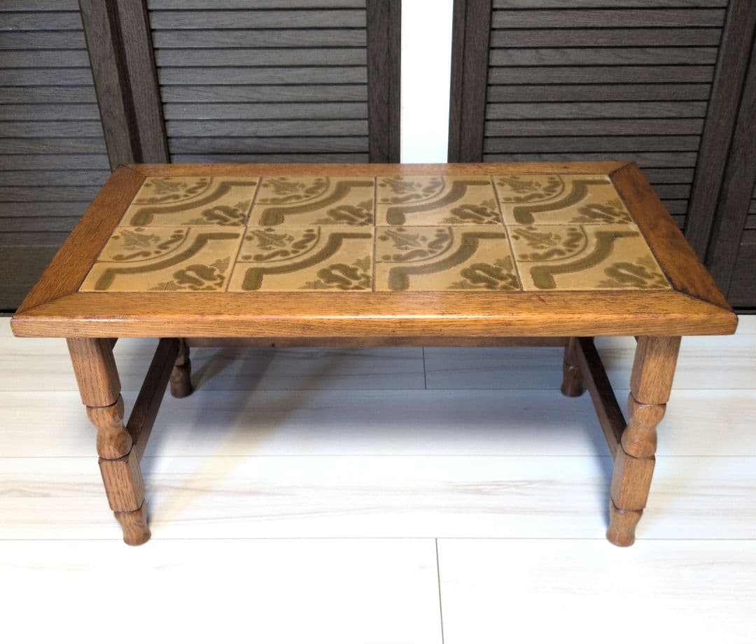 ルーマニア製　オールドビンテージ　ネストテーブル タイルトップ ヨーロピアン