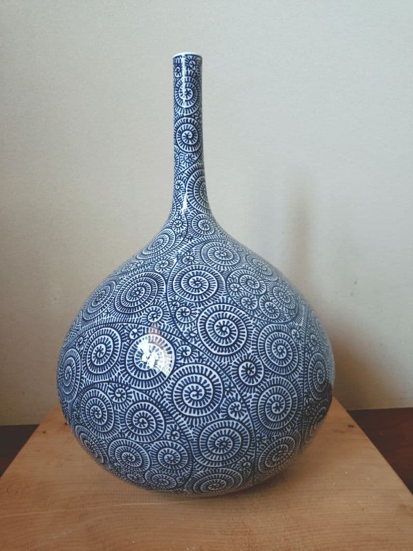 藤井錦彩 陶器花瓶 青　蛸唐草模様