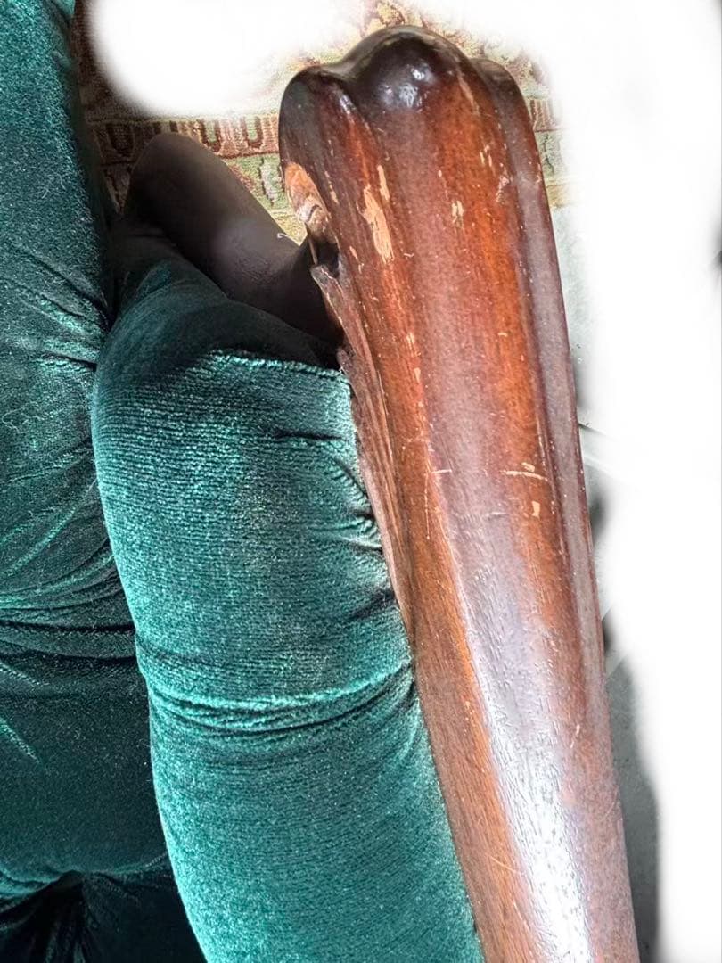 アンティーク　レトロなmaruniソファー