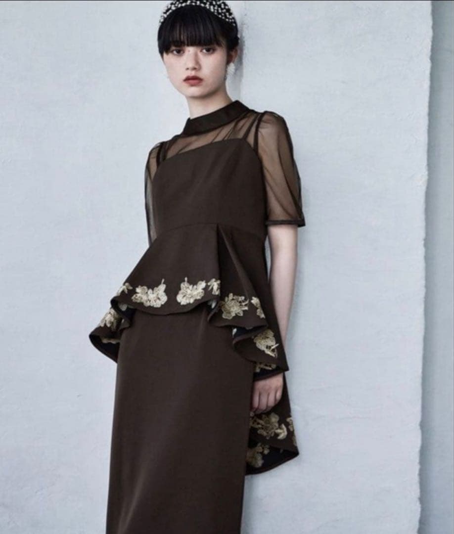 【なち】etoll ドレス 刺繍ペプラムビスチェ＆Iラインドレスセットアッ