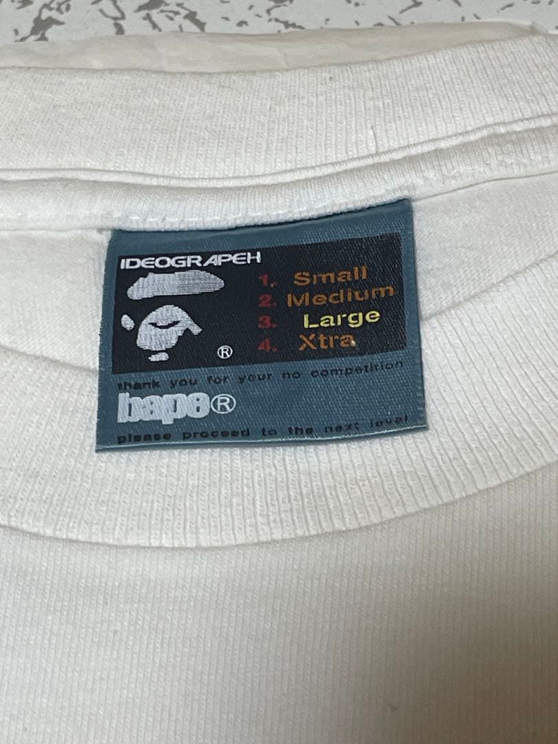 フゥーチュラ　COMMAND Z Tシャツ