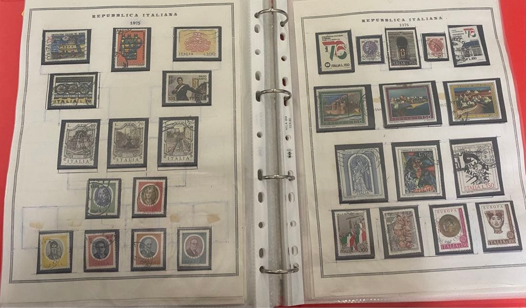(N38) 切手コレクション イタリアの238切手