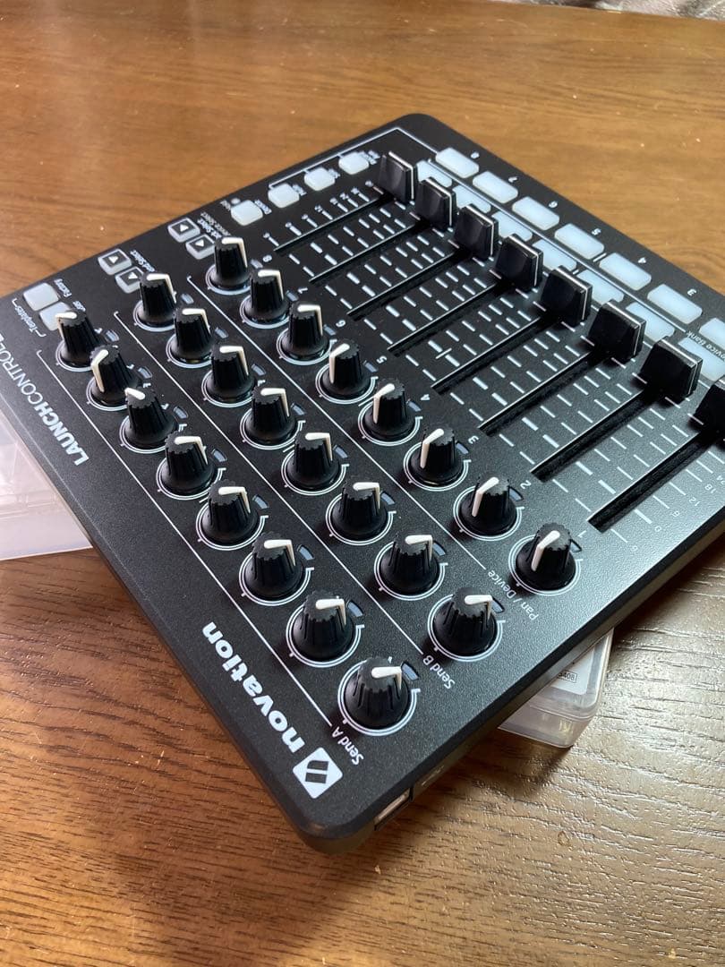美品 Novation Launch Control XL MK2