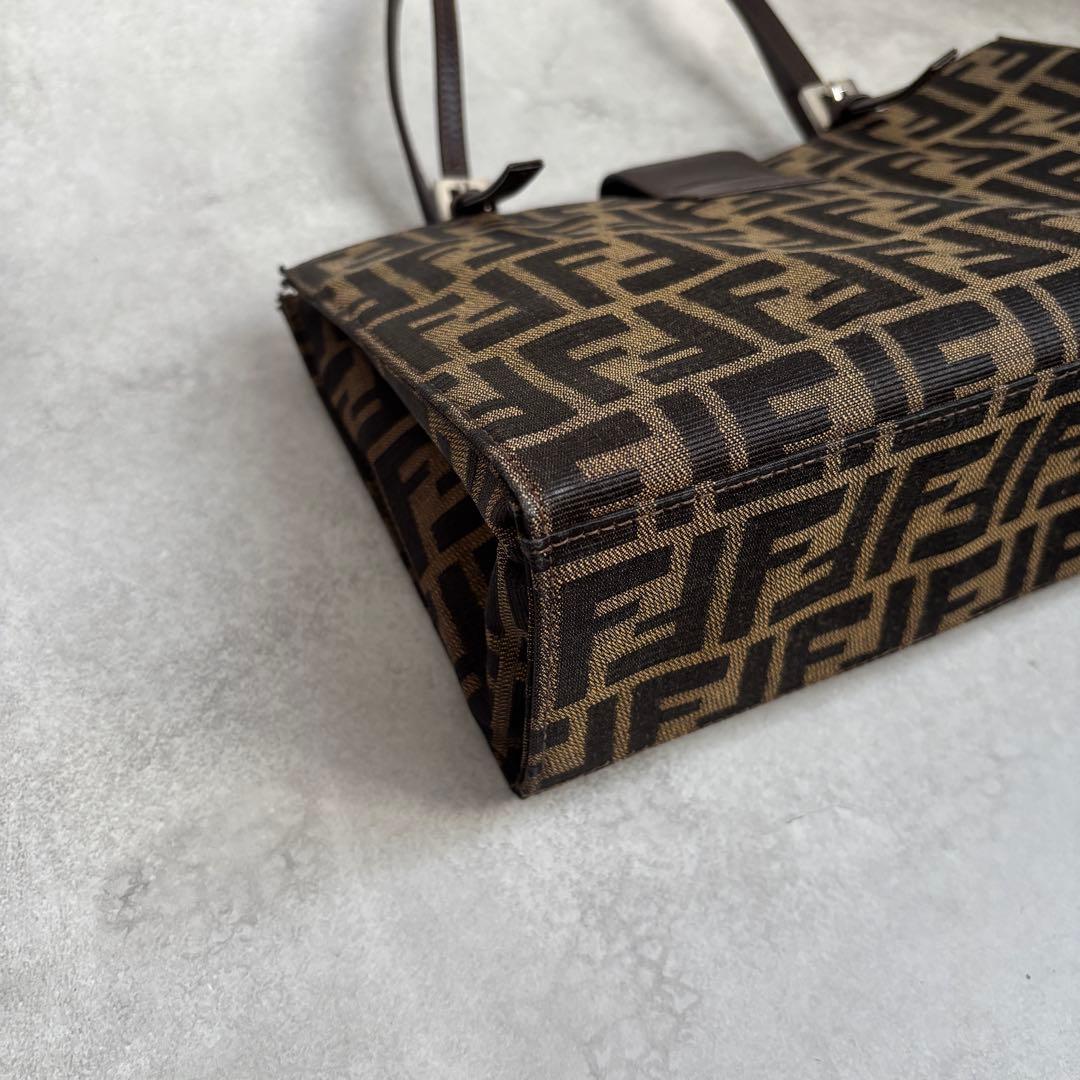 FENDI ズッカ FFロゴ キャンバス レザー ハンドバッグ トート