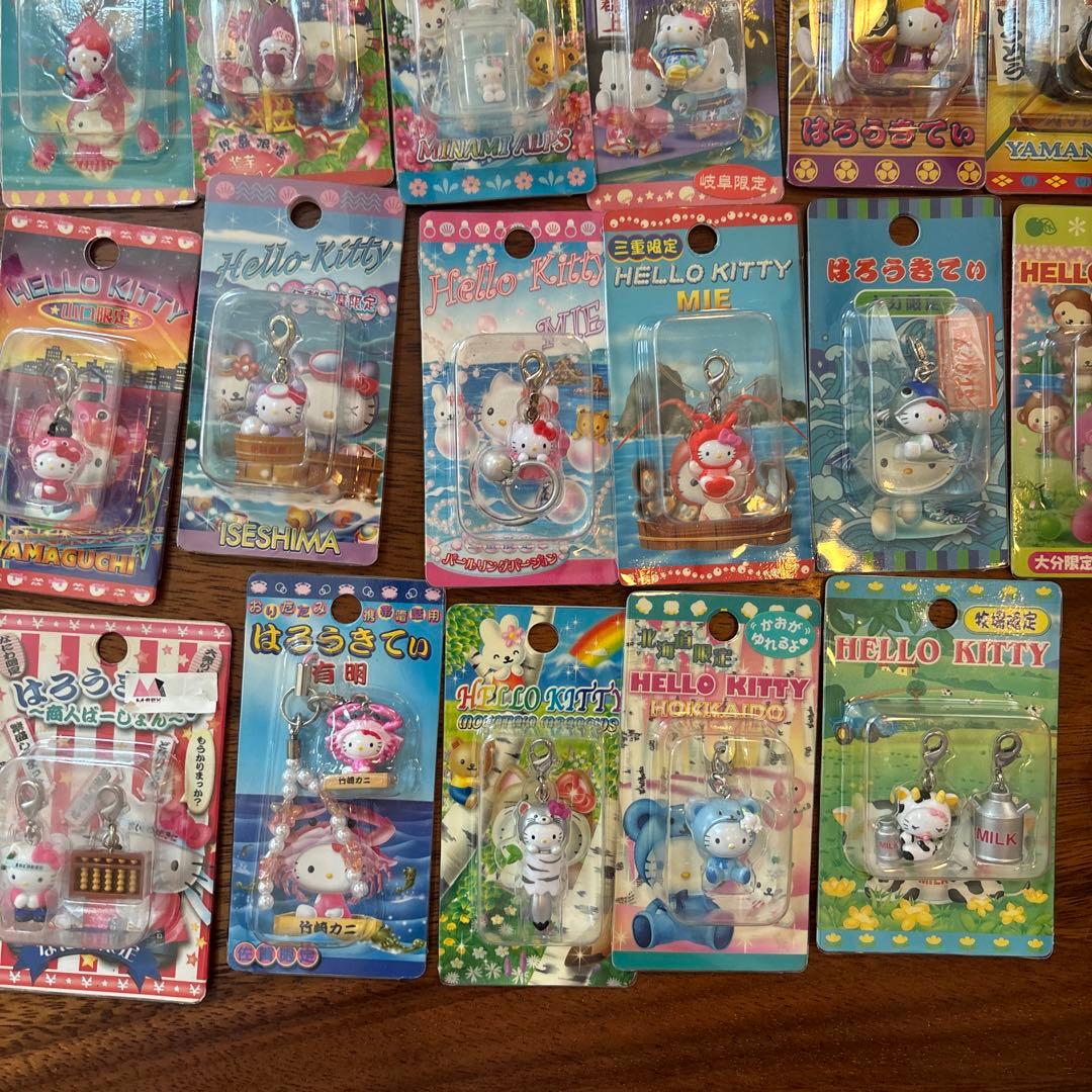 ご当地キティ　ファスナーマスコット&根付け《100個セット》