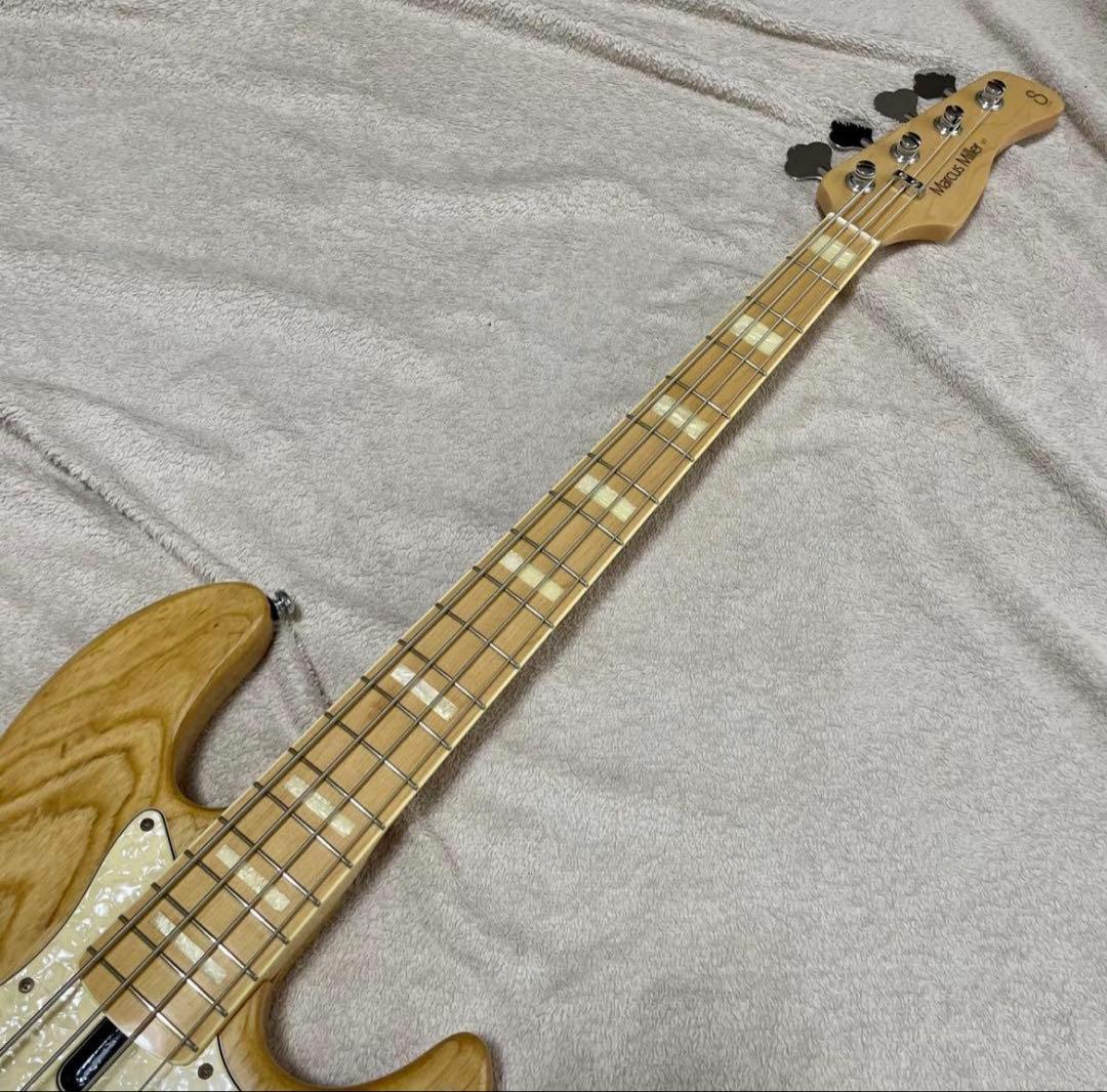 ベース Sire V7 Ash 4st Natural