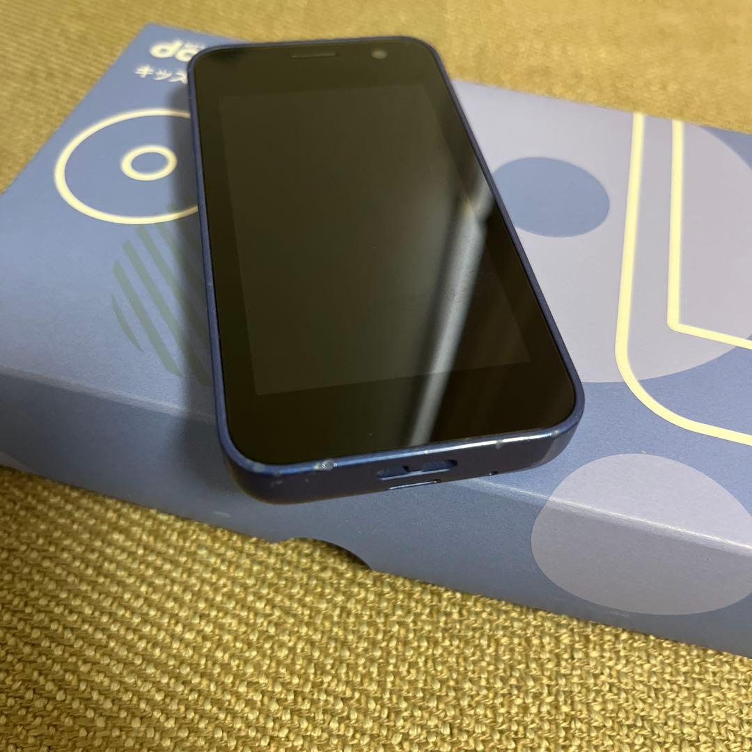 【断捨離中chay 】docomo キッズケータイ ネイビー