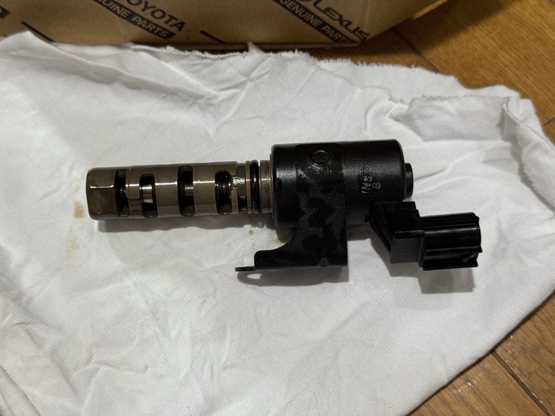 トヨタ 純正 アルテッツァ オイル コントロールバルブ 吸 気排気セット