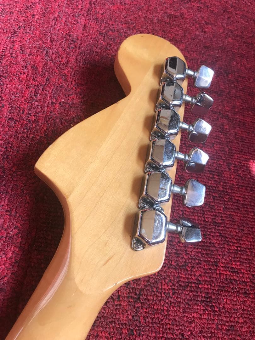 エレキギター  FOUNDER　ストラトタイプ