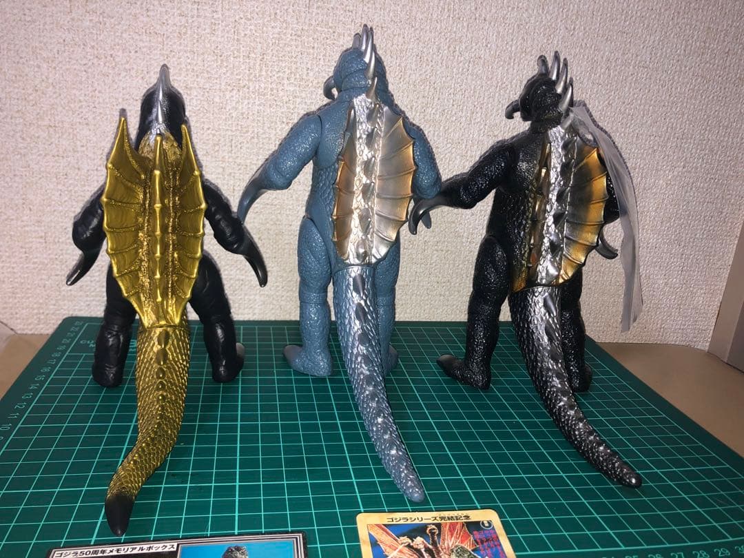 ガイガン タグ付き3種類★バンダイフィギュア ゴジラ対ガイガン ゴジラシリーズ