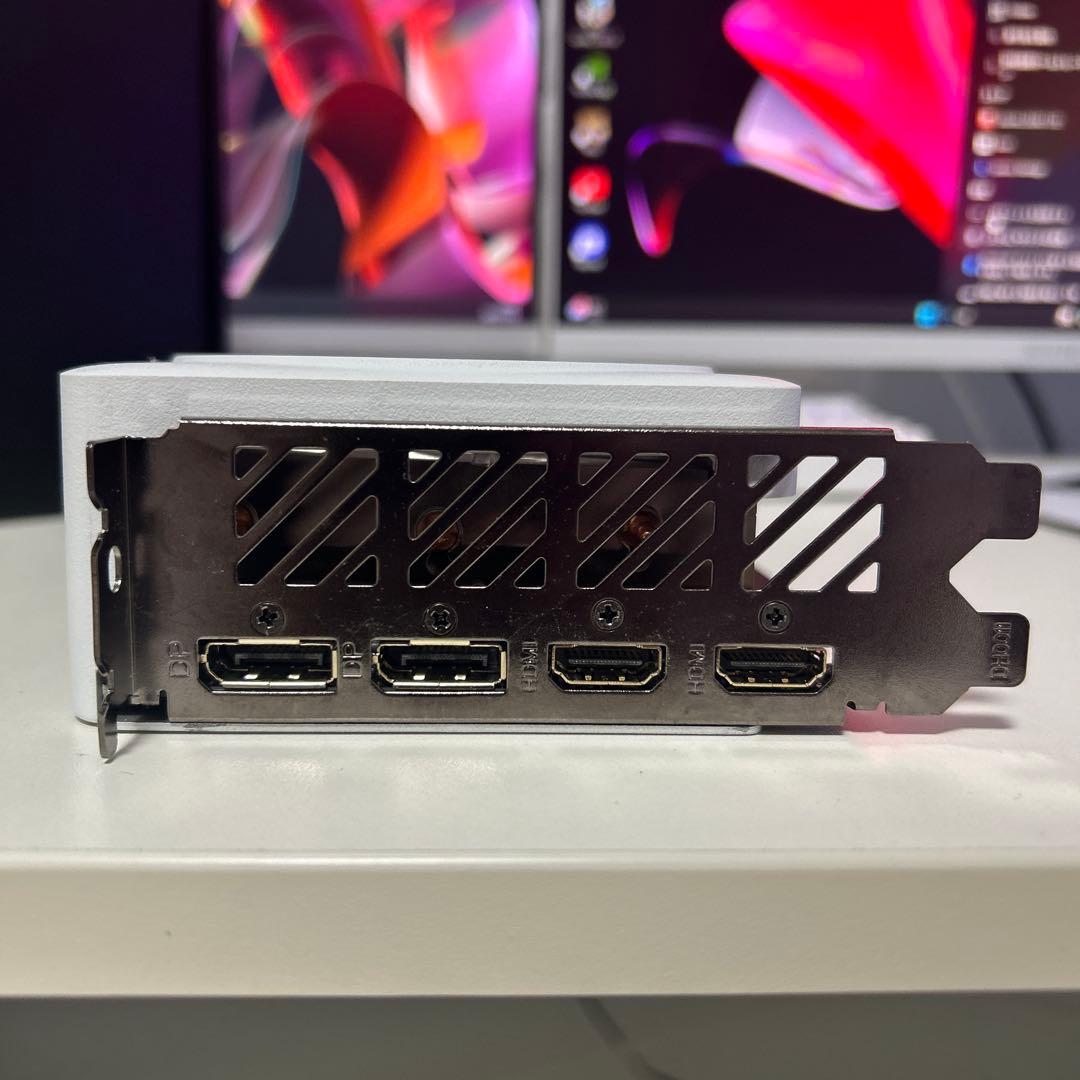 グラフィックボード・グラボ・ビデオカード GIGABYTE GEFORCE RTX 4060ti 8GB Aero OC