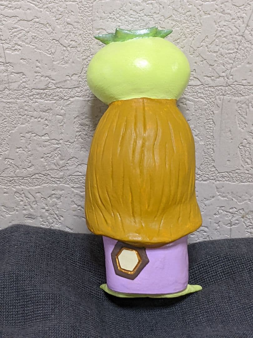 逆柱いみり 紙粘土フィギュア「 ミノカッパ 」