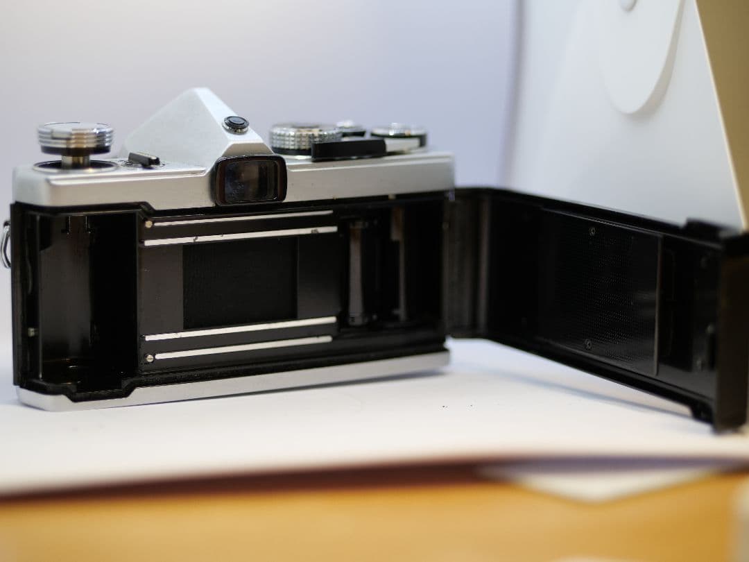 Olympus フィルム一眼レフカメラ F.Zuiko 50mm