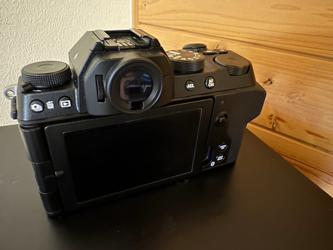 美品FUJIFILM X-S20 本体、非純正バッテリー2個＋チャージャー