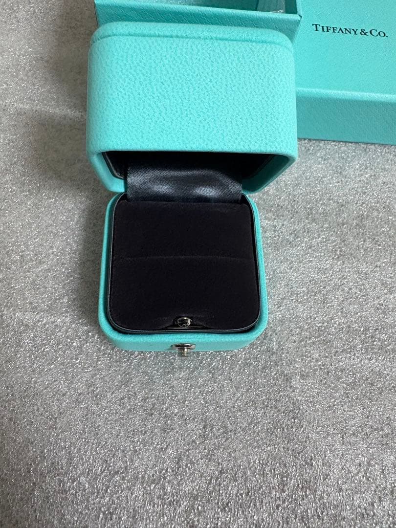 限定品　新品未使用ティファニー リング指輪 アクセサリーミニケース空箱