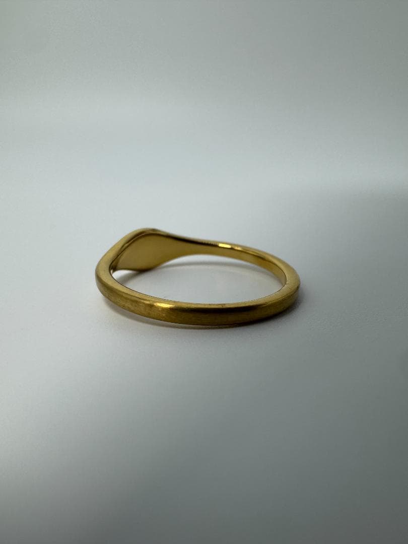 K18ゴールドリング シンプル波型1.17g/11号