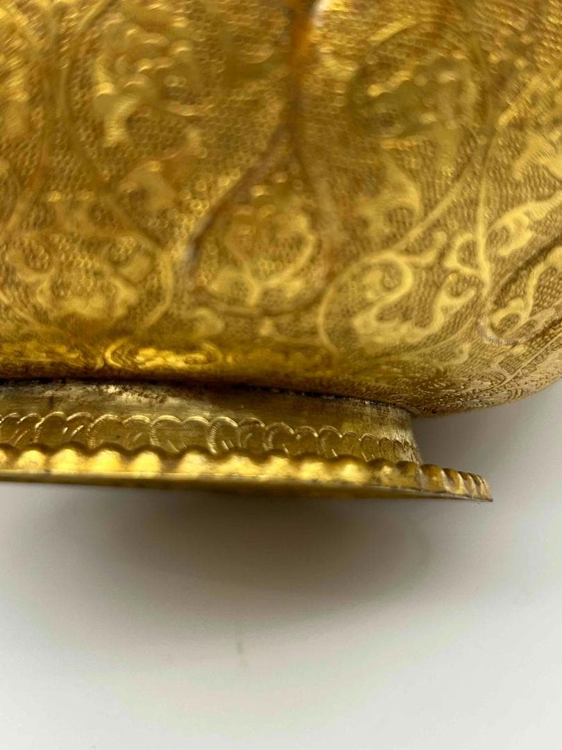 唐時代　金器　 金象嵌鏨彫吉祥蓮花瑞獣紋葵口鉢 百獣図　寅鳥紋(E-56)