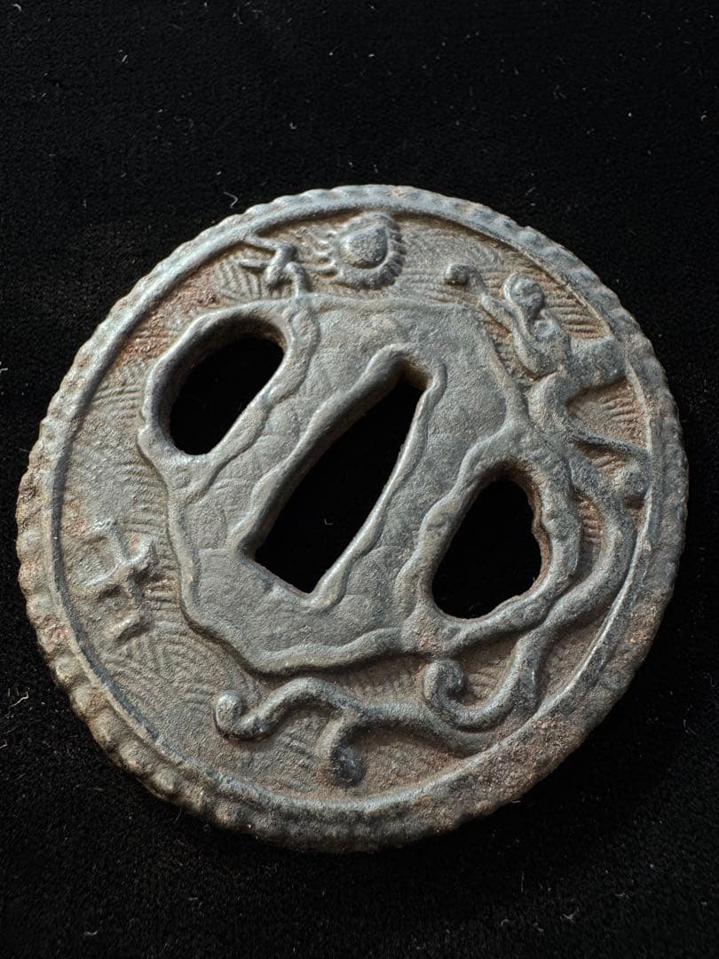 無銘 鉄地南蛮鐔 雨龍図 鍔 拵 日本刀 刀装具 骨董 古美術 江戸時代