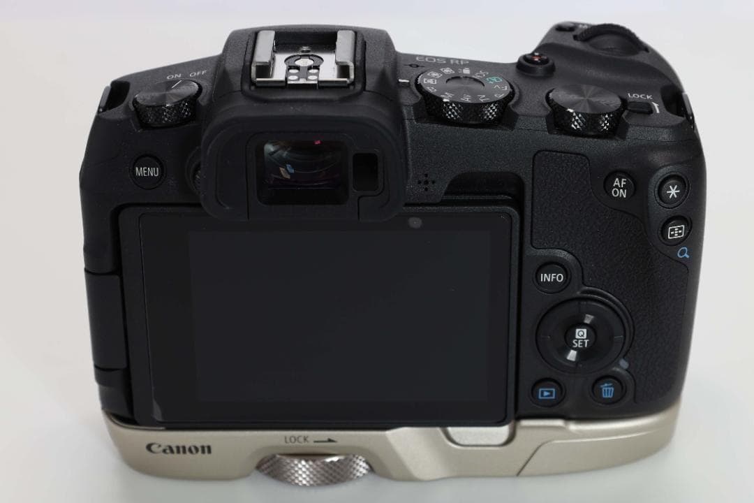 Canon EOS RP ミラーレス一眼カメラ 純正グリップ付き