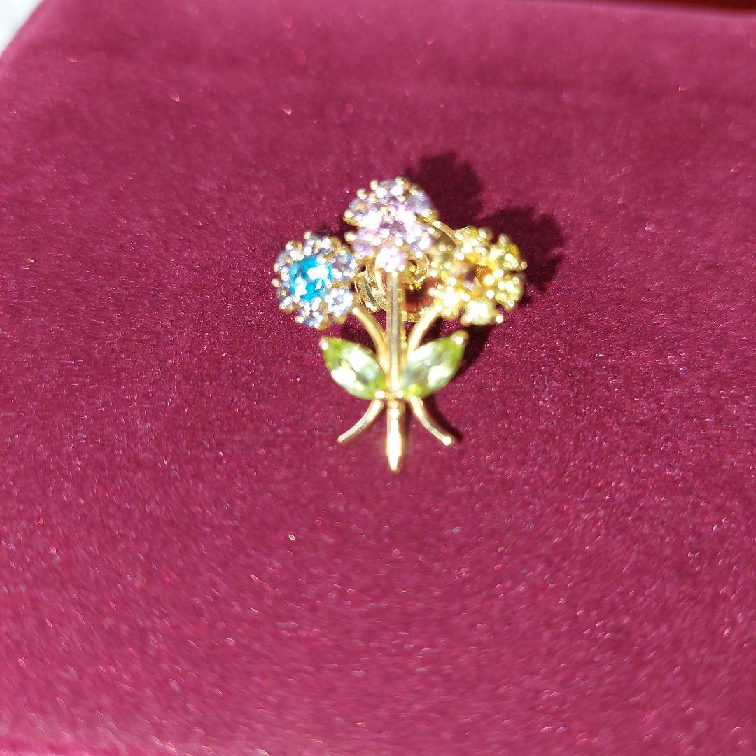最終お値下げ美品18金製マルチカラーピンブローチ3.5g