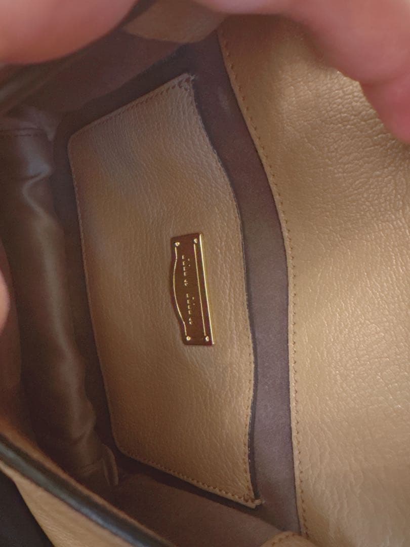 Miu Miu ベージュショルダーバッグ