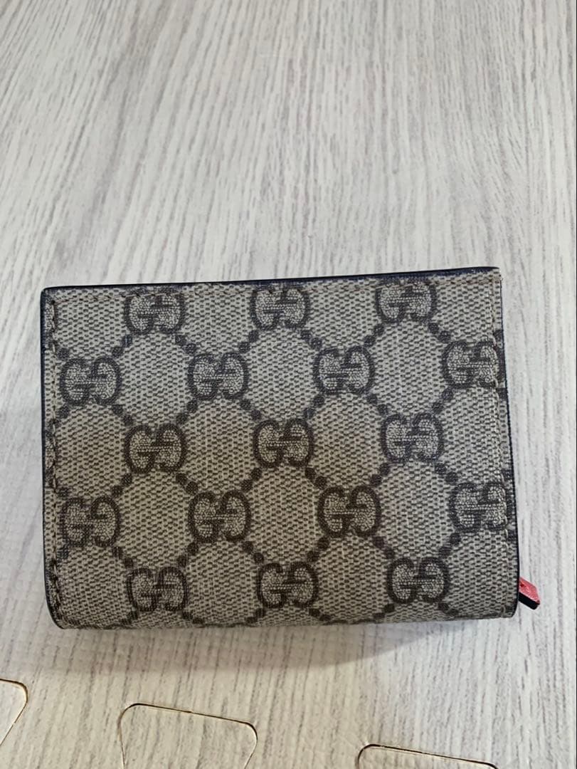 Gucci 財布　さくらんぼ