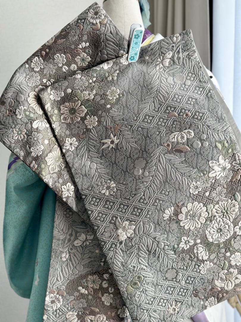 美しい振袖 グレー青紫 蝶模様