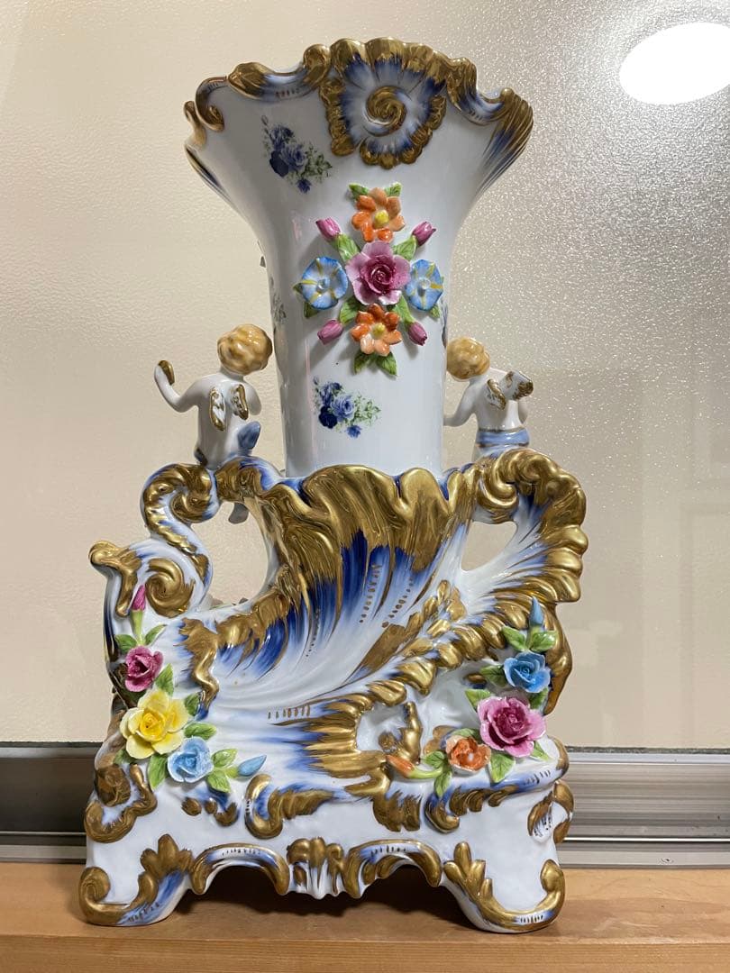 インテリア置物　エンジェル花瓶全長約４０センチ。