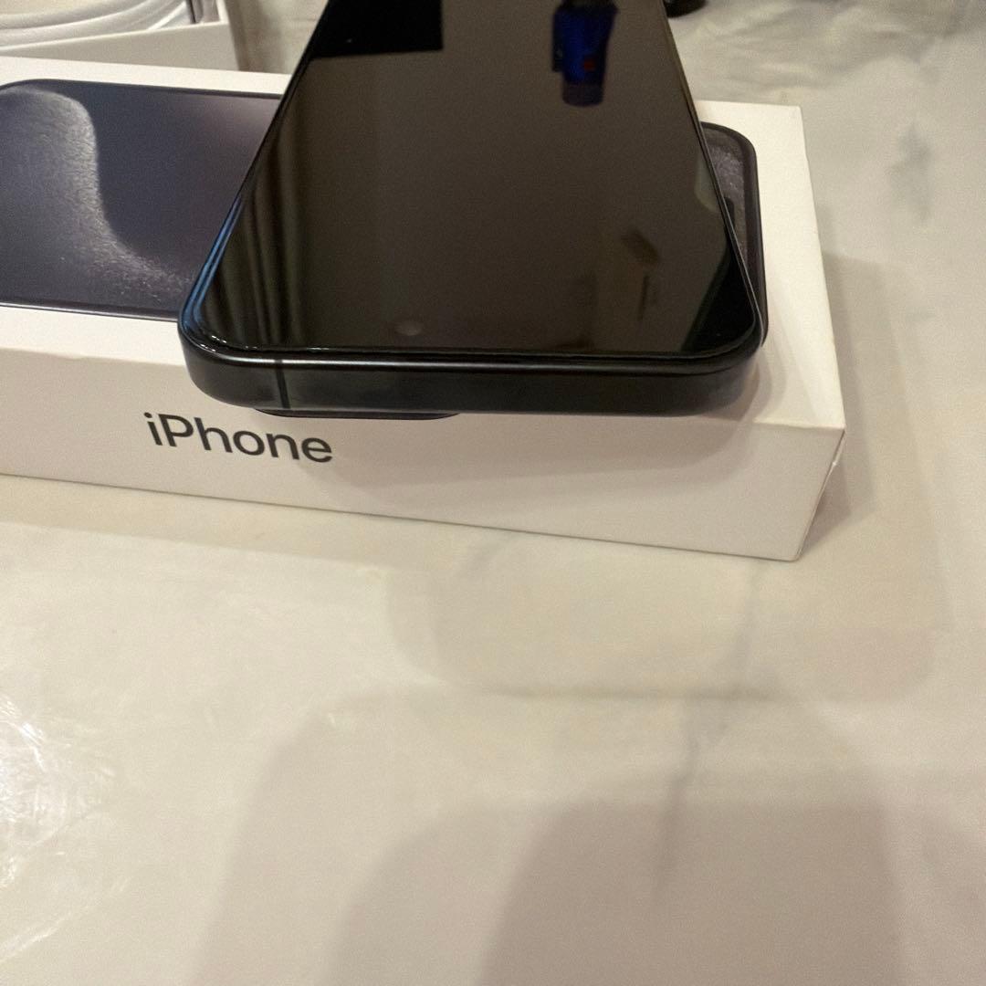 Apple iPhone ブラック 本体