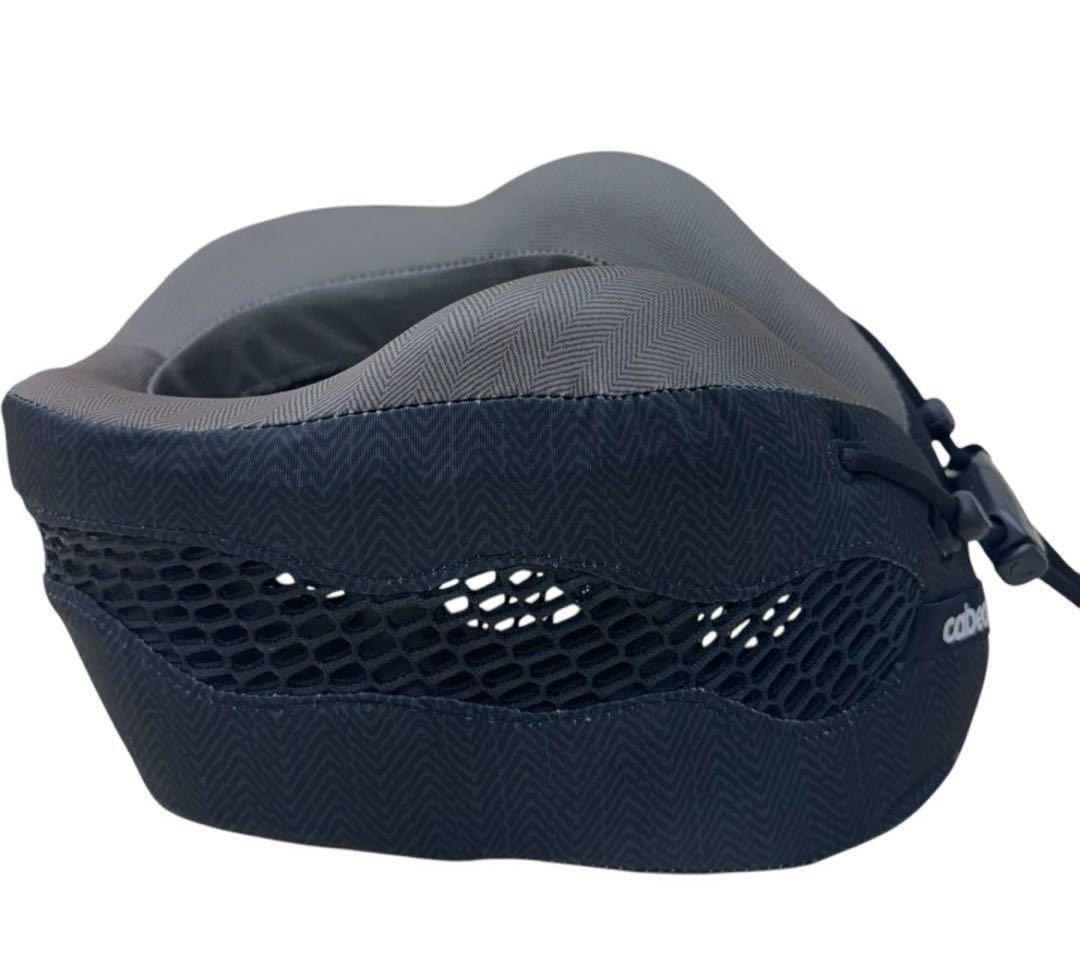 きんちゃん　ネックピロー中古　Cabeau