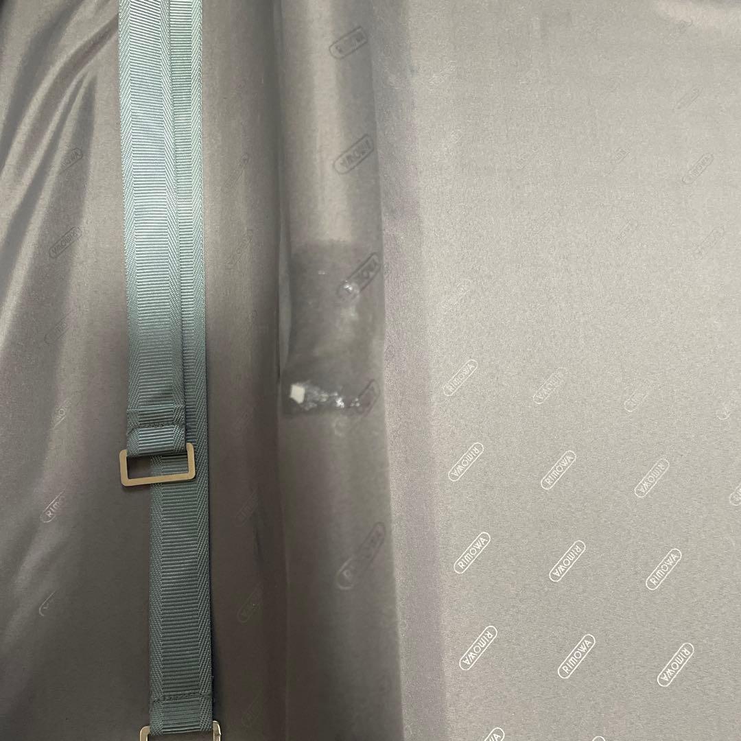 レッド 中型キャリーケース セキュリティロック付き