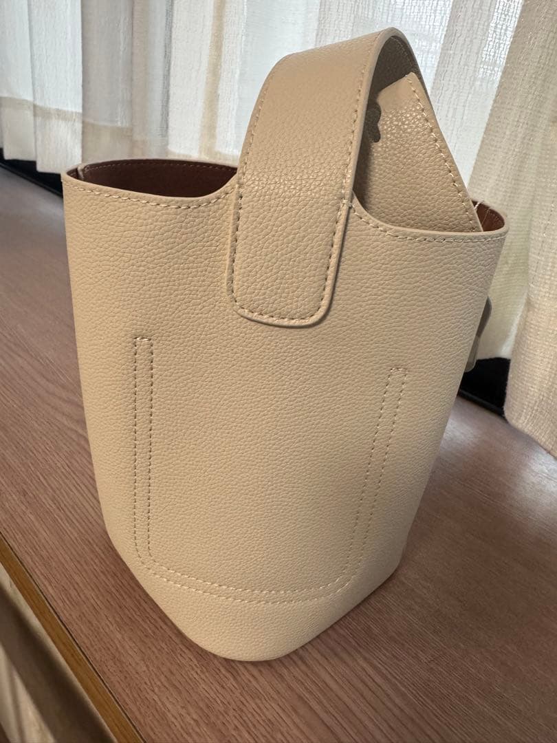 新品未使用⭐︎LOEWEペブルバケットミニショルダーハンドバッグ