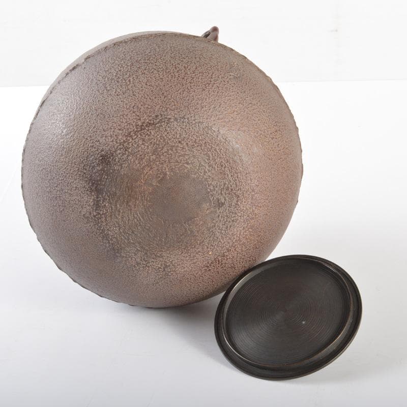 人間国宝　釜師　高橋敬典作　浜松地文真形釜　鉄釜　共箱　M　5167A