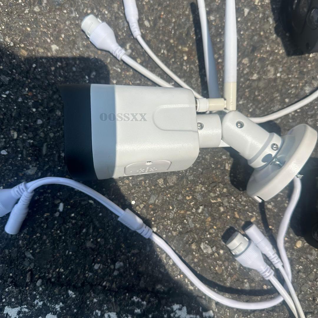 防犯カメラ　OOSSXX 10インチモニター付　4台