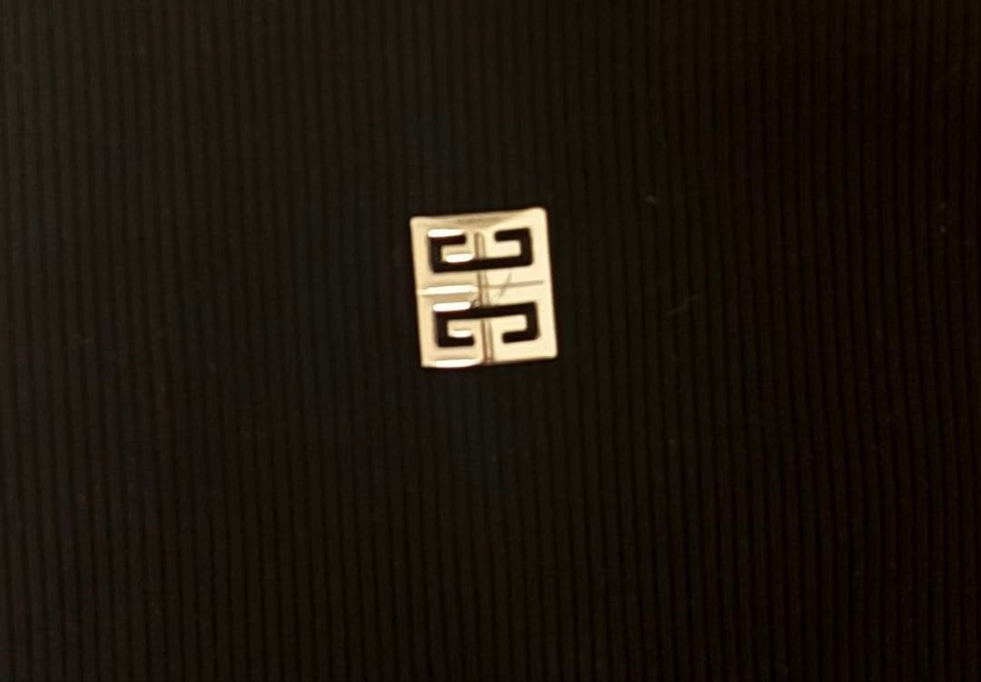 今日のみ値下げGIVENCHY タンクトップ　ジバンシイ　ブラック　正規品