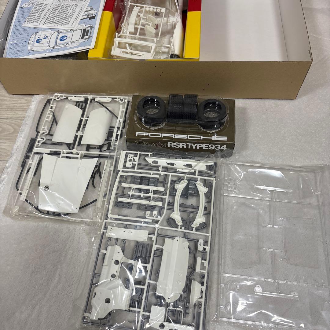 タミヤ　1/12スケール　プラモデル　ポルシェ　RSR 934