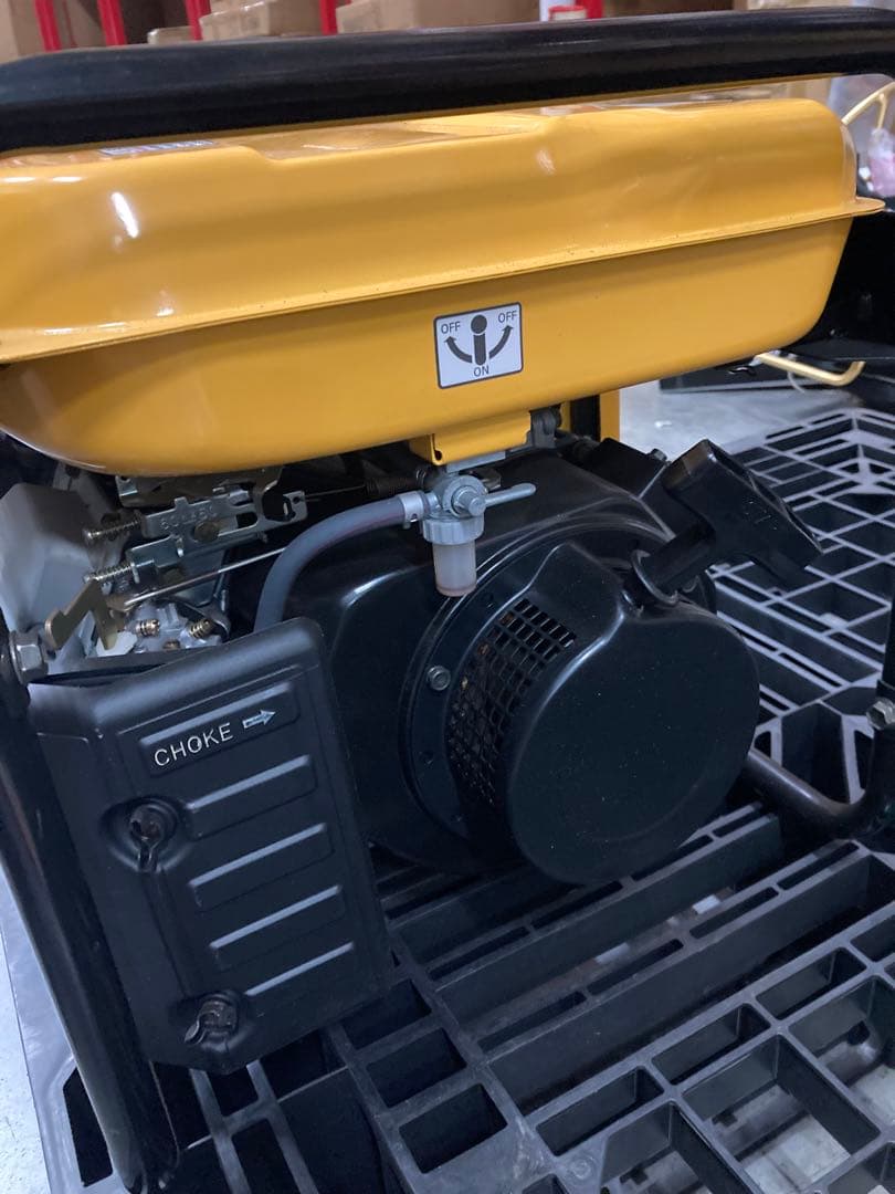 SUZUKI GENERATOR SV2300L ガソリンエンジン 発電機