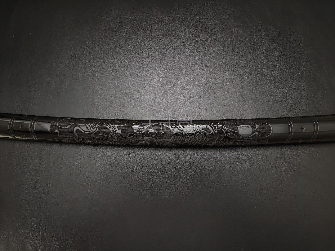 CSQ02　日本刀鞘　黒鞘　龍図　両面彫刻　拵え　栗形　反り約2.3CM