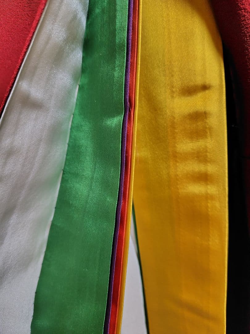 yukky★正絹　手描　暈し染　金彩　お振袖