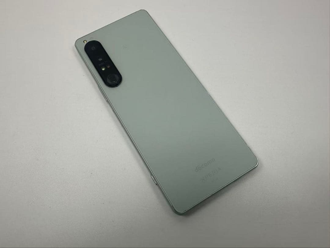 SONY Xperia 1 IV docomo アイスホワイト