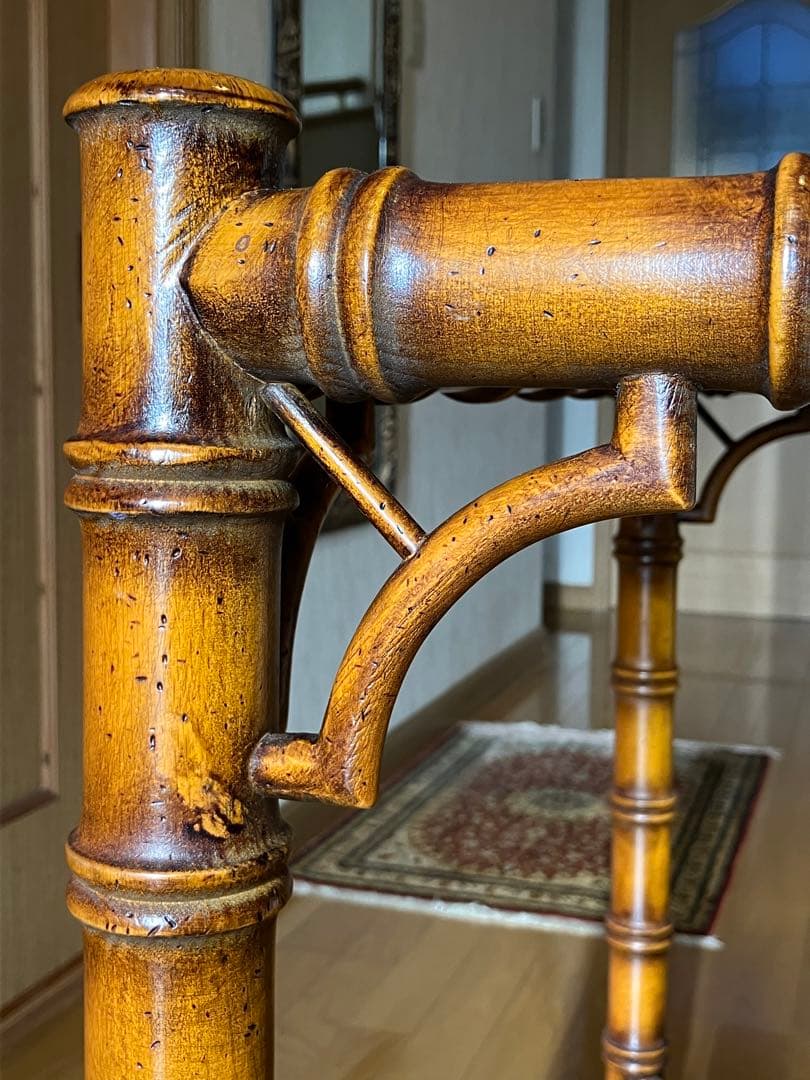 高級家具　バロッサバレンティ　テーブル　インテリア　小物