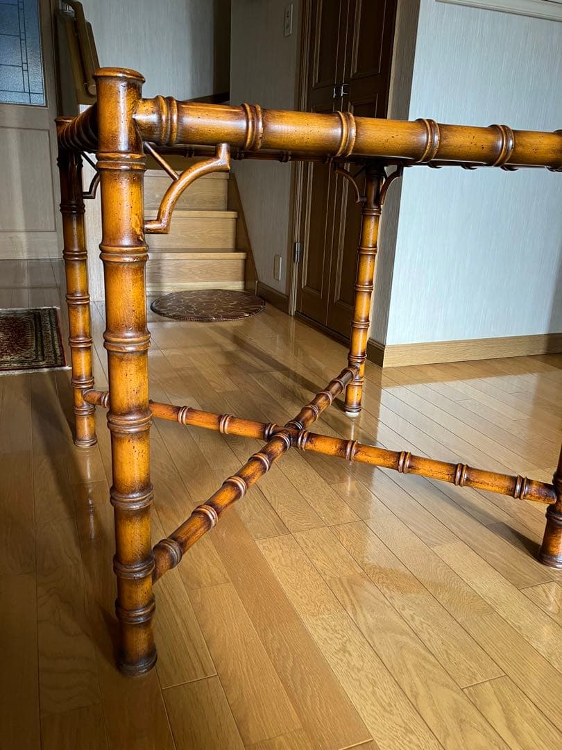 高級家具　バロッサバレンティ　テーブル　インテリア　小物