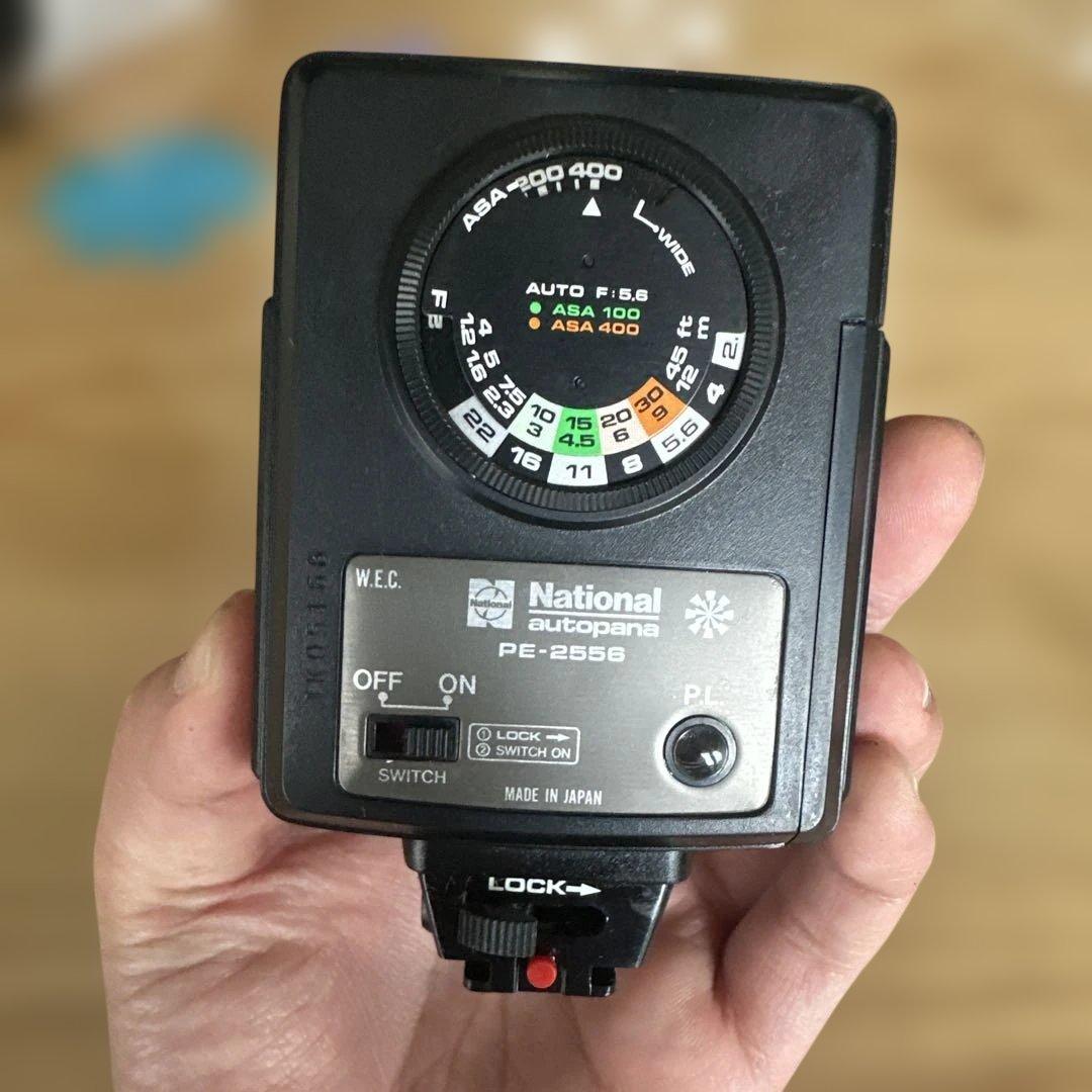 OLYMPUS OM-2 、Canon AV-1、Olympusケース付き