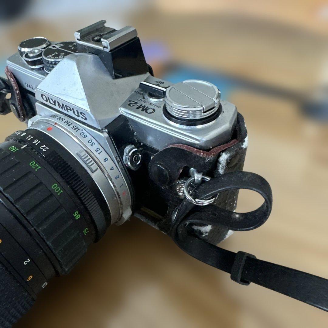 OLYMPUS OM-2 、Canon AV-1、Olympusケース付き