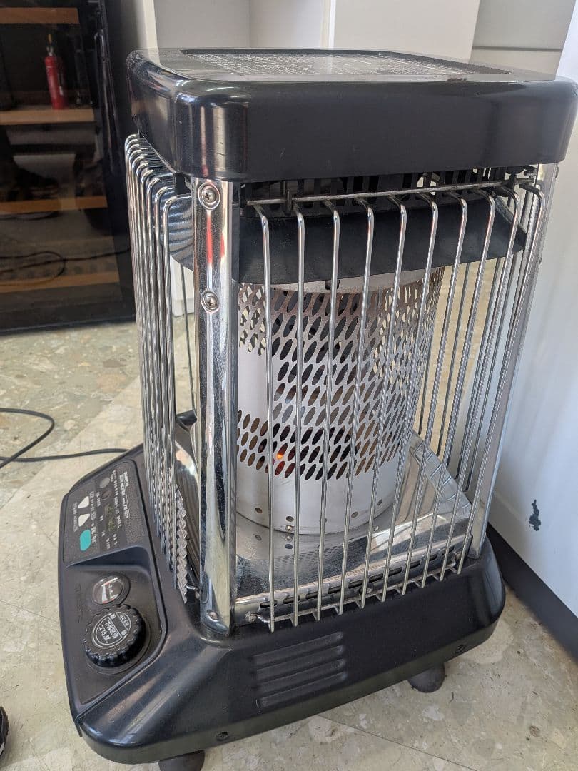 業務用ストーブ　ダイニチ ブルーヒーター FM-101N