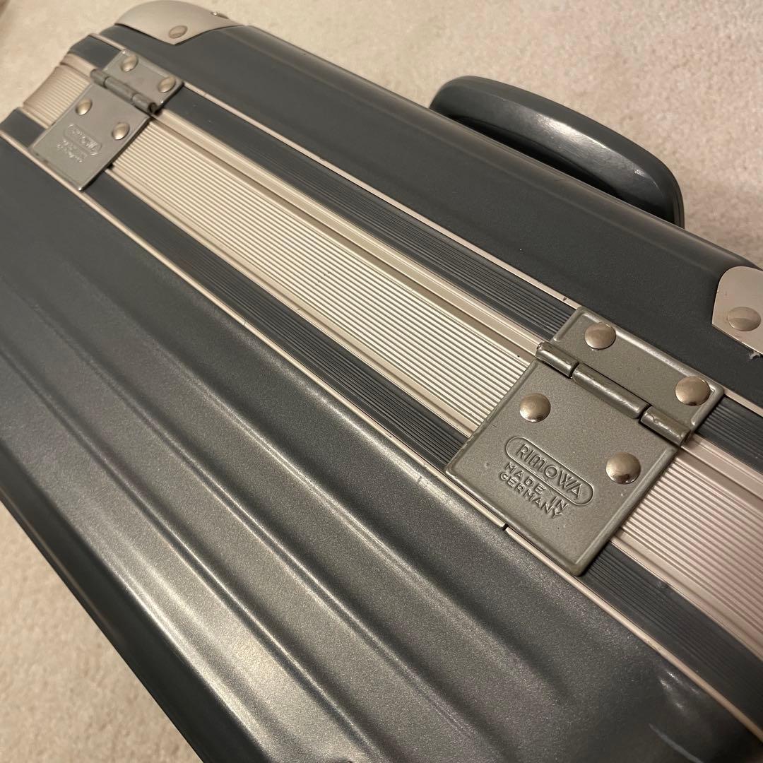【美品】RIMOWA Limbo ビューティーケース 18L マットグレー 鍵付