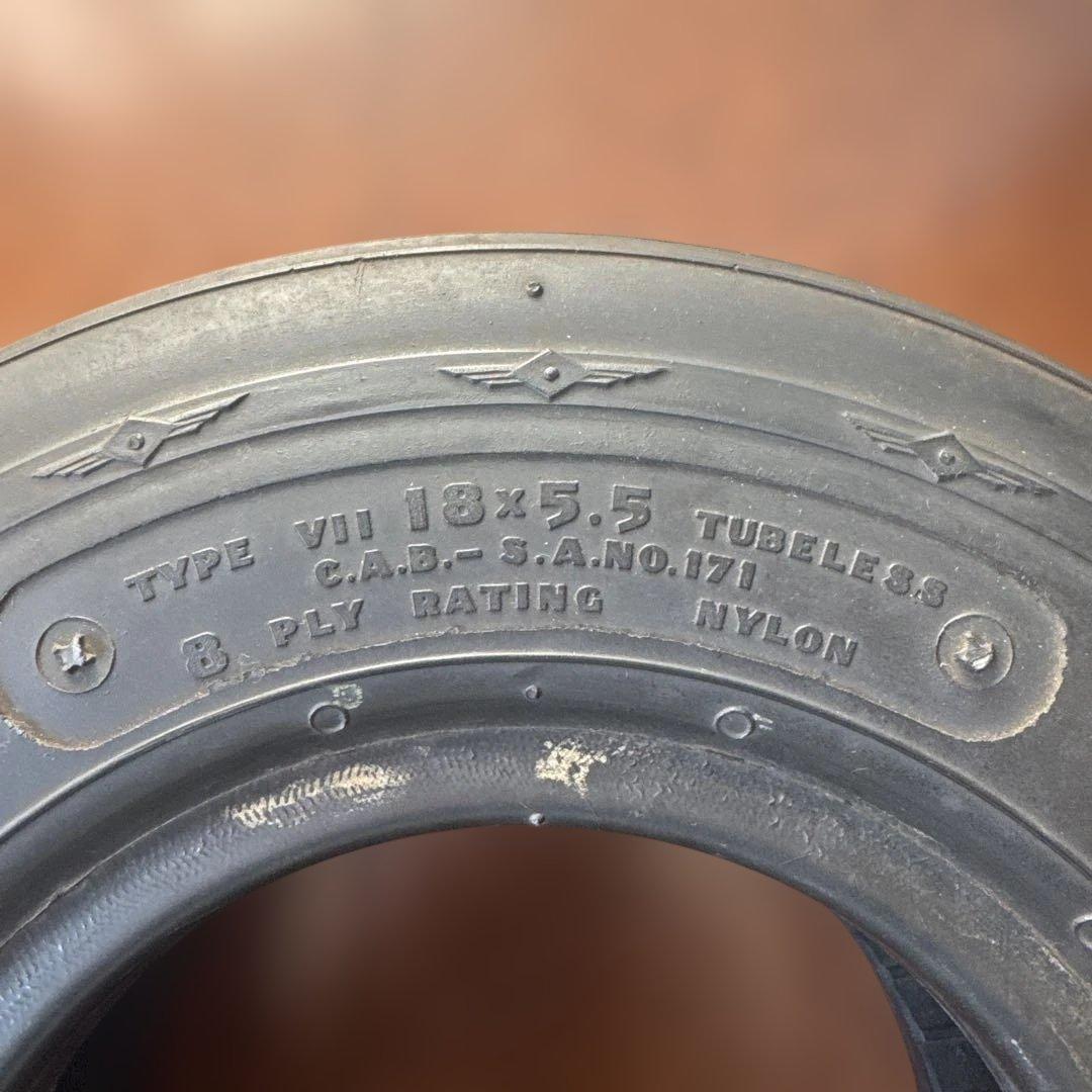 航空機マニア必見　ヘリコプタータイヤ