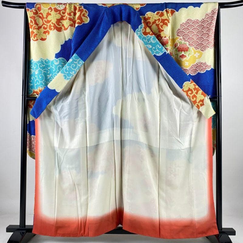 藤娘きぬたや 青地雲取り 総絞り 振袖　花唐草